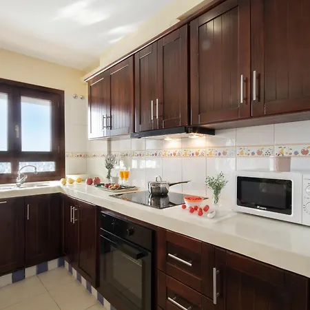 Апартаменты With Terrace And Pool