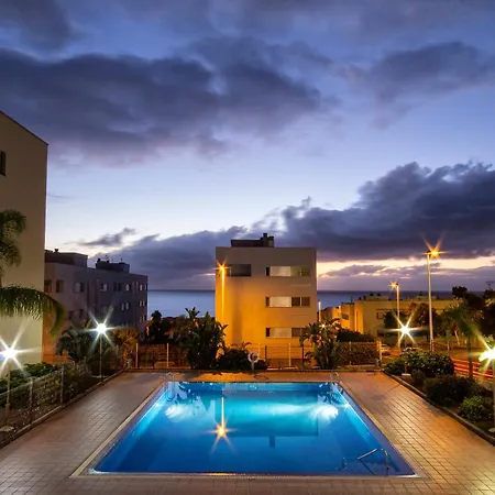 With Terrace And Pool Appartement