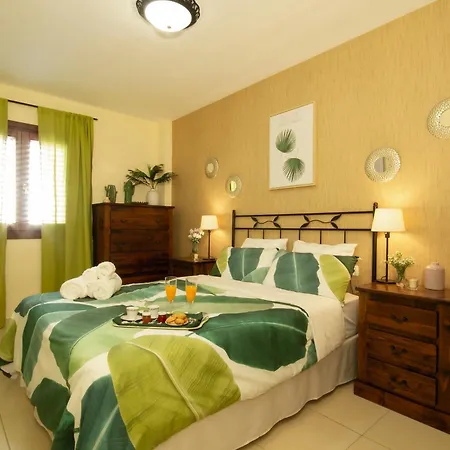 Апартаменты With Terrace And Pool